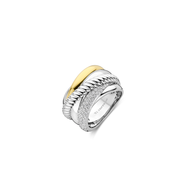 Bague à structure audacieuse