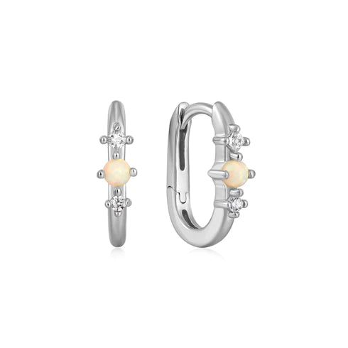 Boucles d'oreilles créoles ovales en argent et opale de Kyoto