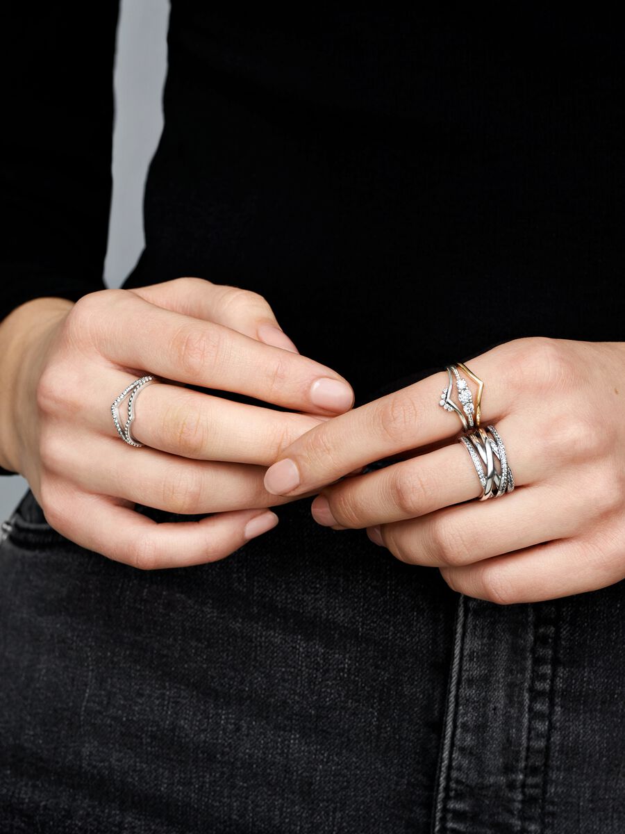 Bague Delta scintillante