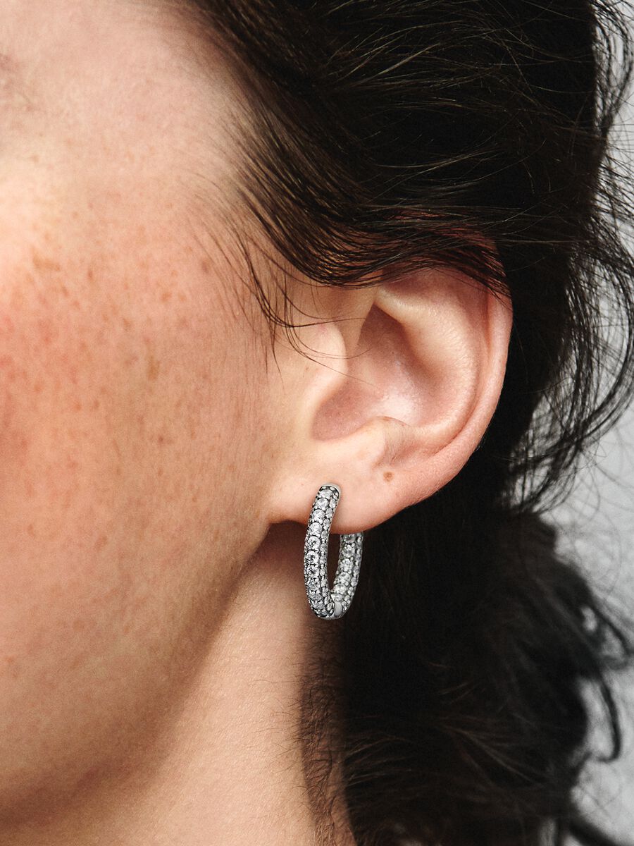Créoles en pavé à un rang Pandora Timeless