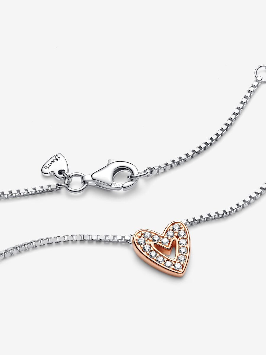 Collier Cœur scintillant dessiné à la main
