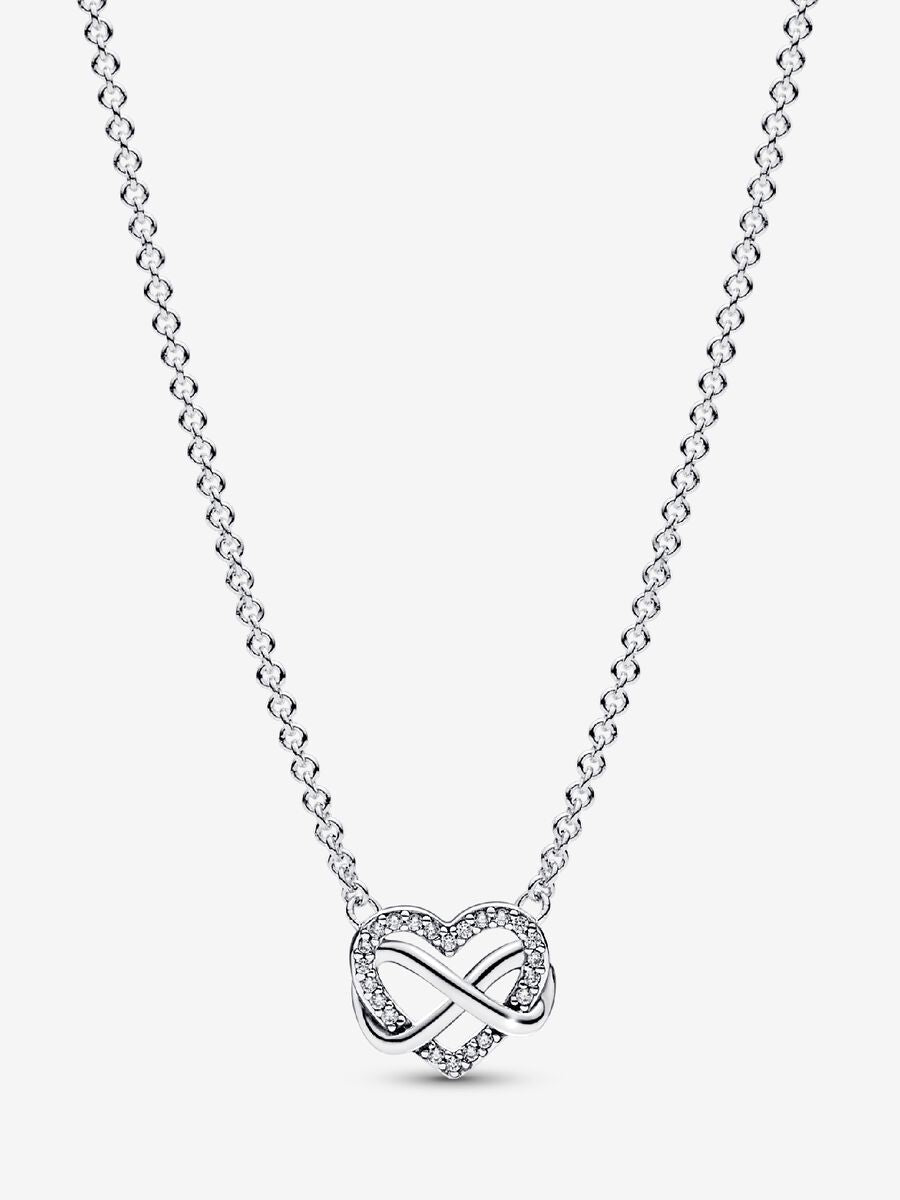 Collier scintillant avec cœur et symbole d’infini