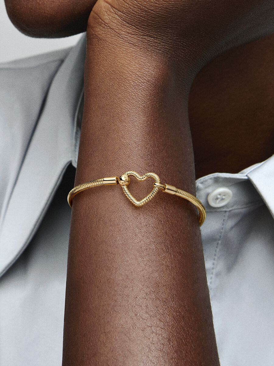 Bracelet à chaîne serpentine et fermoir en forme de cœur Pandora Moments