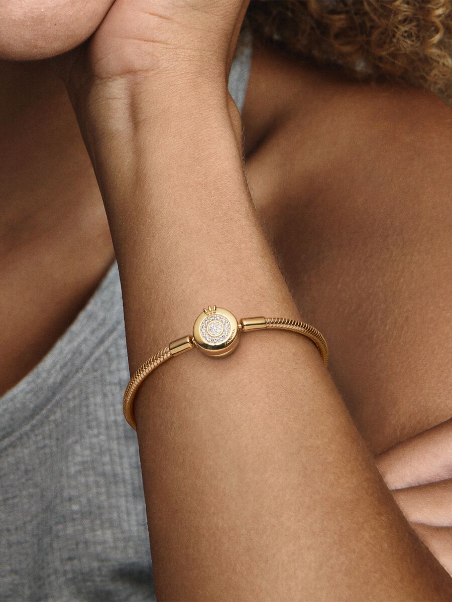 Bracelet à chaîne serpentine « O » couronné scintillant Pandora Moments