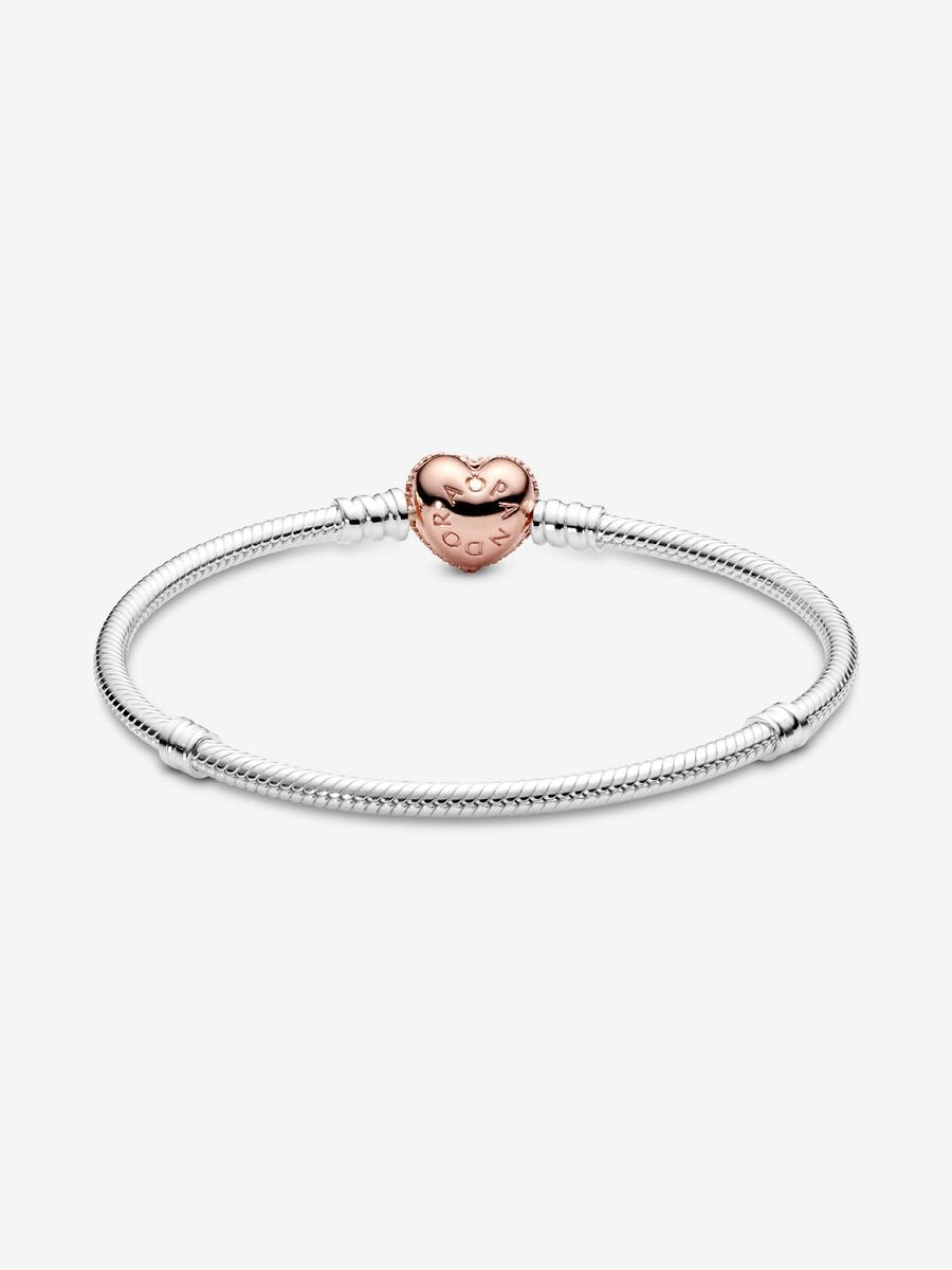 Bracelet à chaîne serpentine avec fermoir en forme de cœur en pavé Pandora Moments