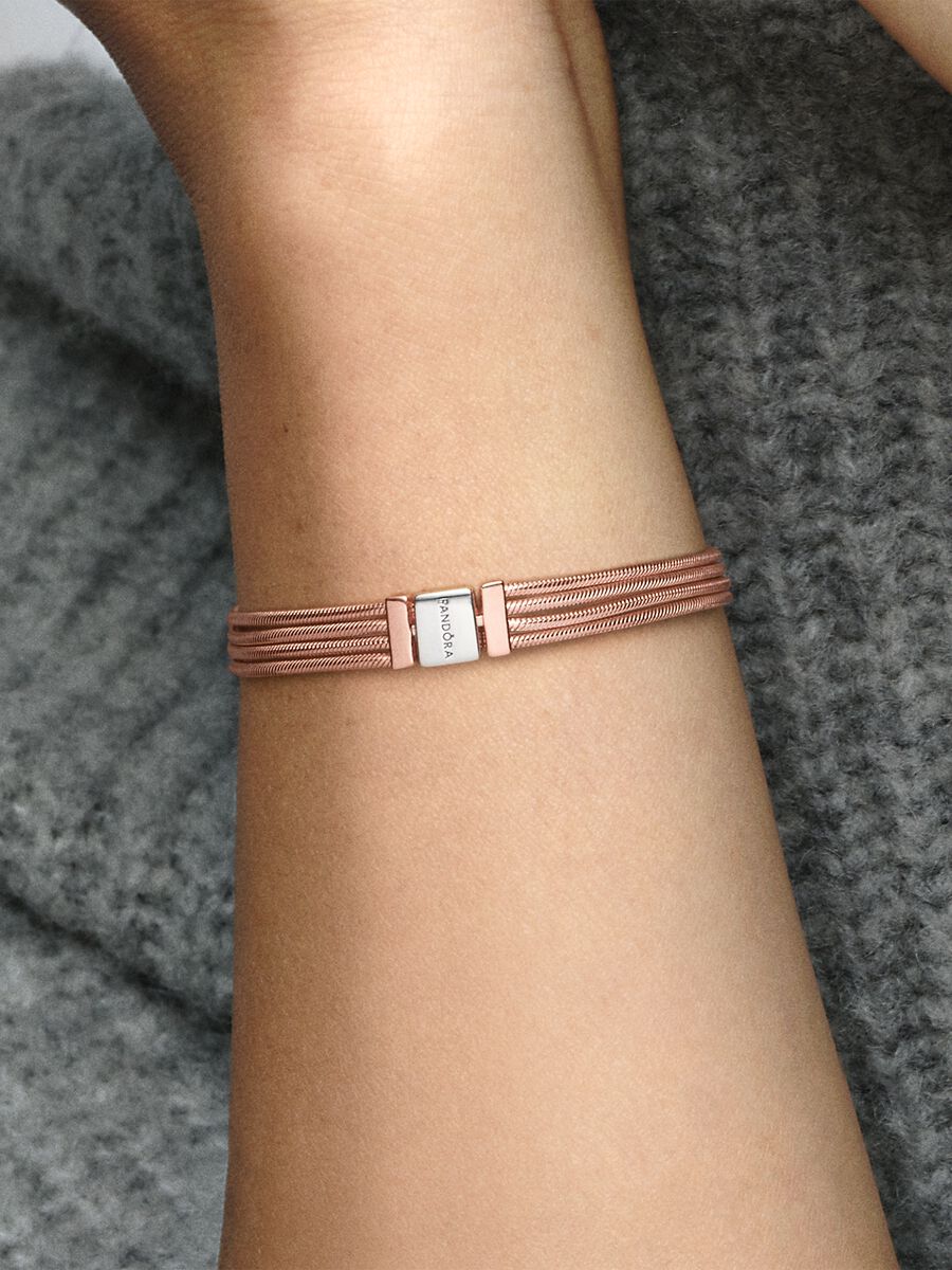 Bracelet à multiples chaînes serpentines Pandora Réflexions