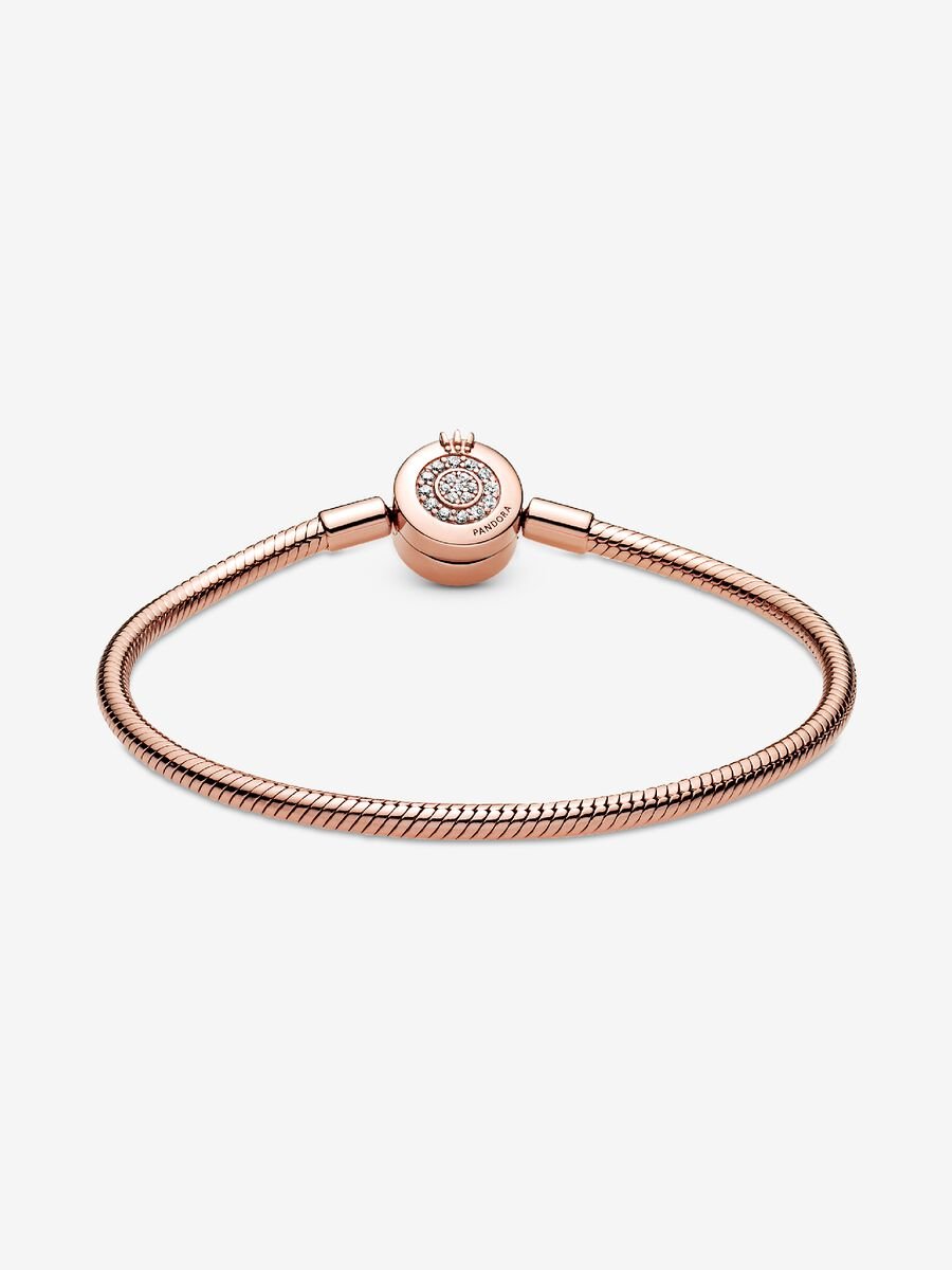 Bracelet à chaîne serpentine « O » couronné scintillant Pandora Moments
