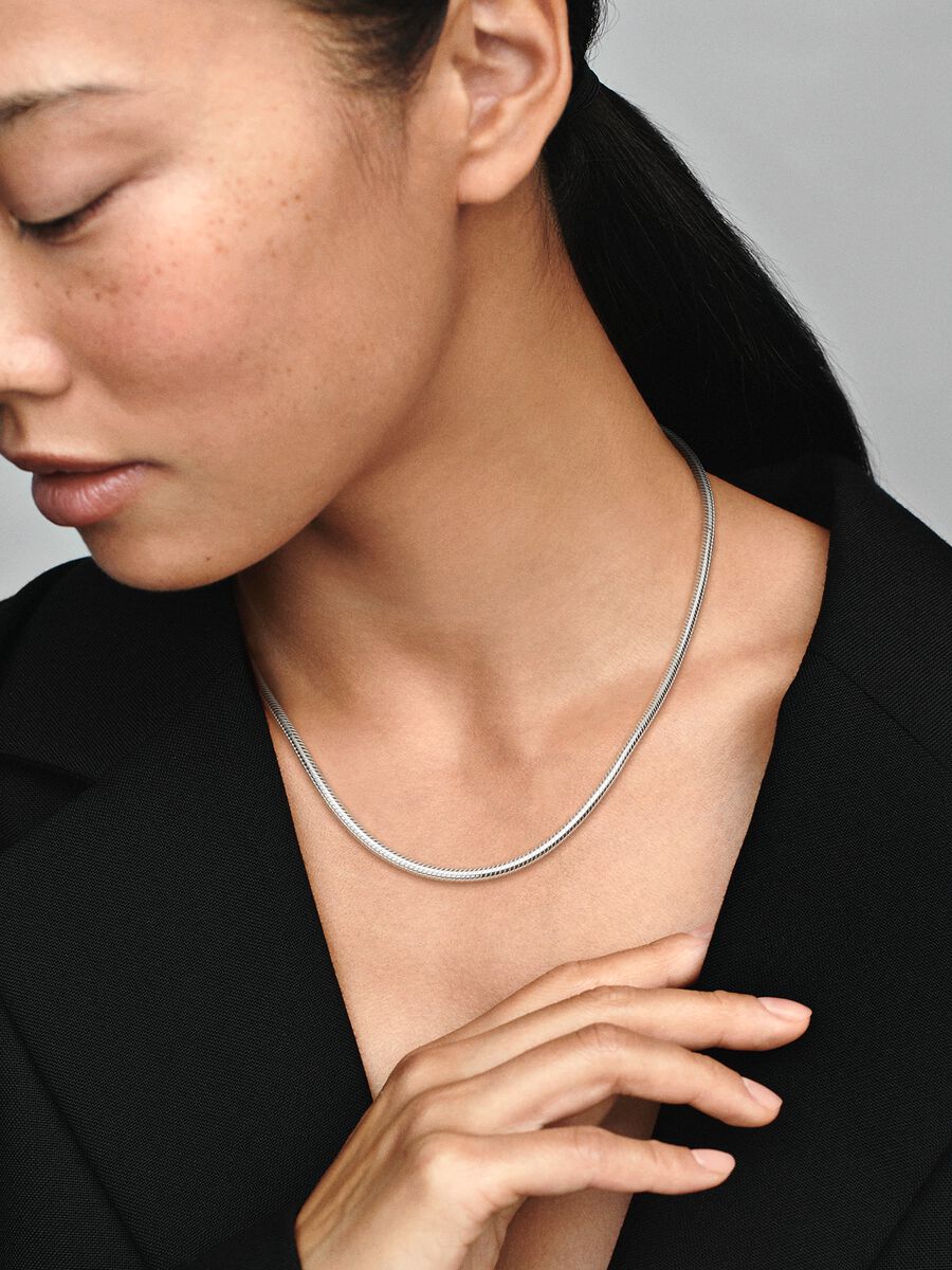 Collier à chaîne serpentine Pandora Moments