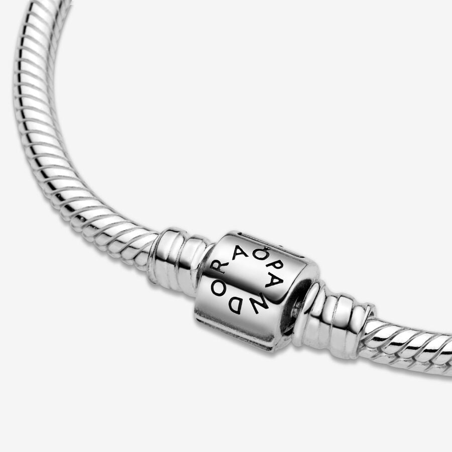 Bracelet à fermoir à barillet et à chaîne serpentine Pandora Moments