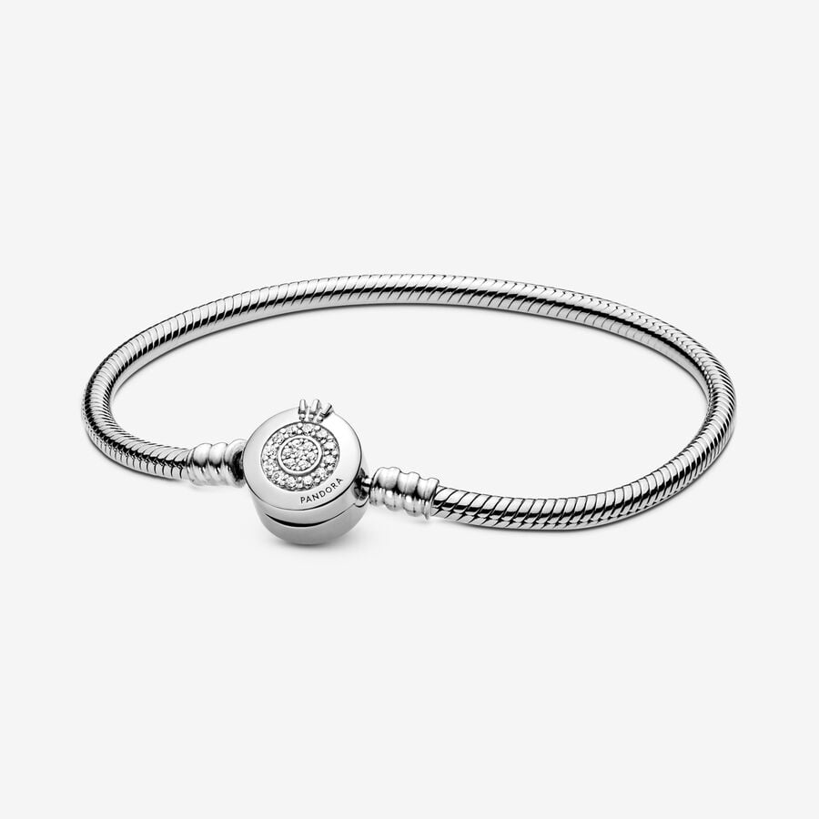 Bracelet à chaîne serpentine « O » couronné scintillant Pandora Moments