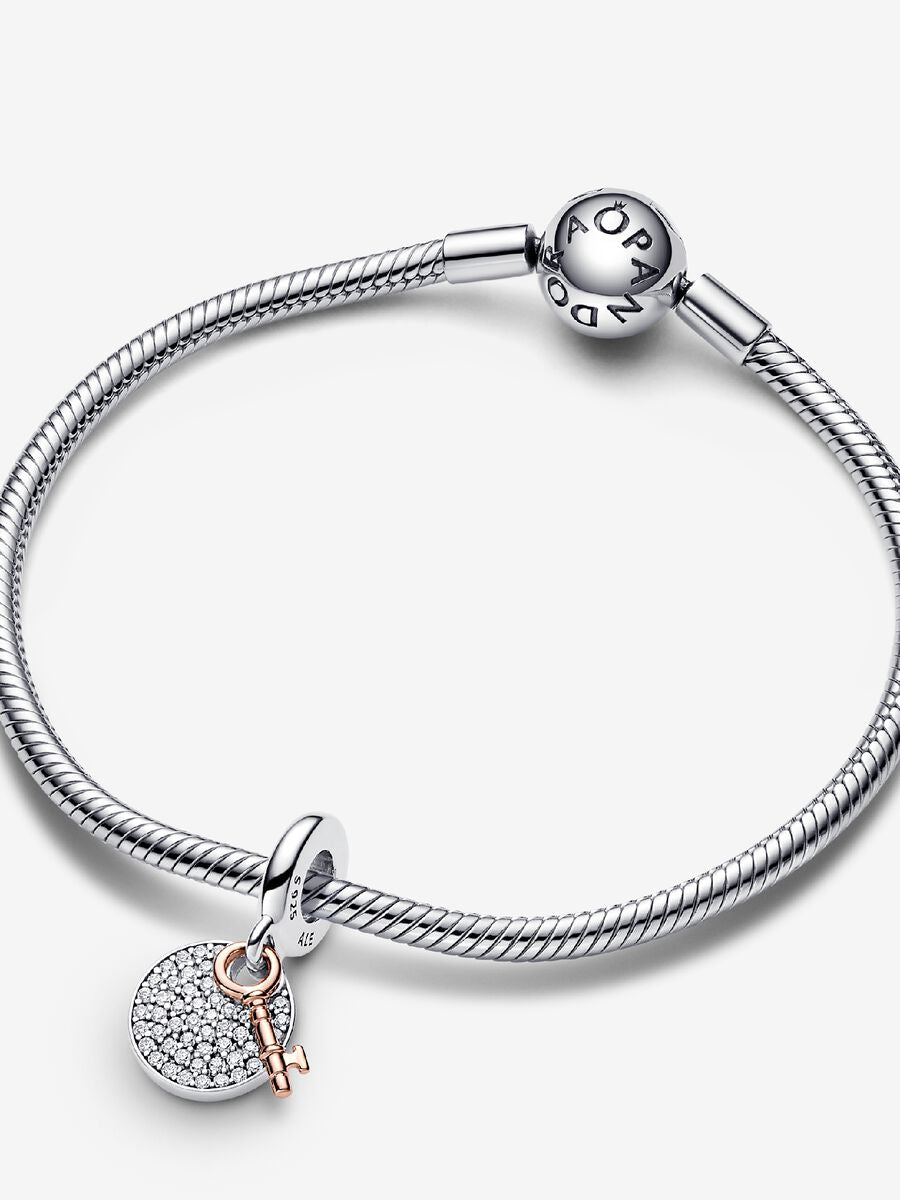 Charm-pendentif double Clé du bonheur deux-tons