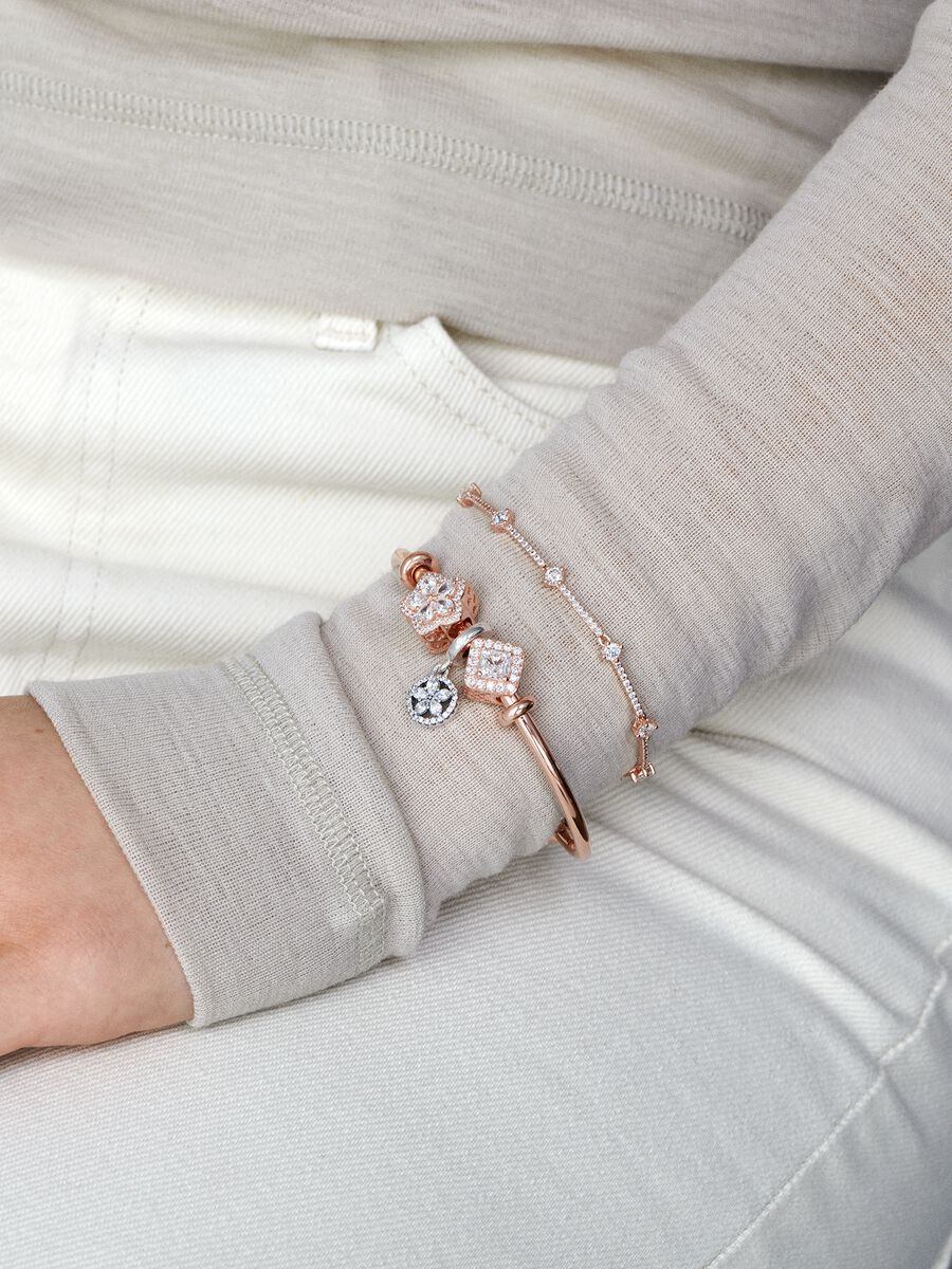 Charm pavé Flocon de neige scintillant