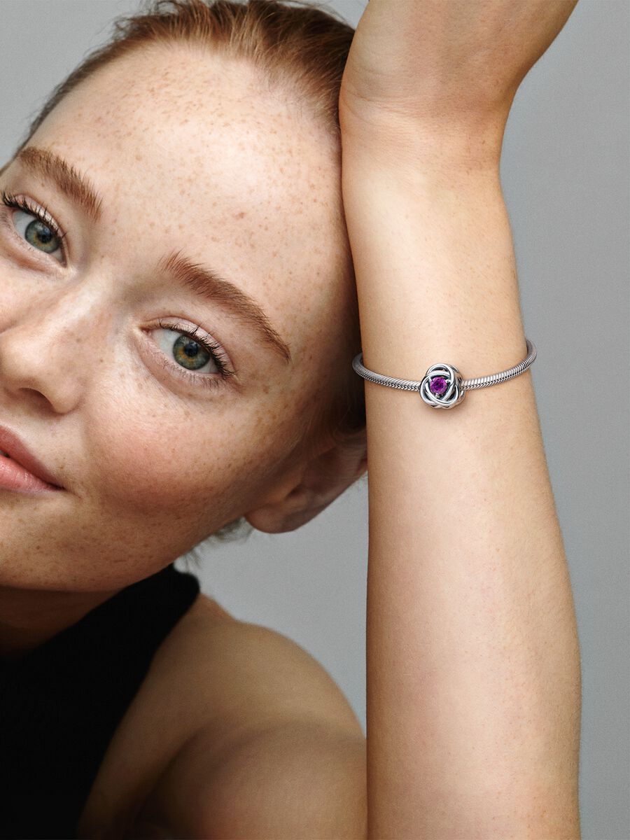 Février Charm Cercle éternel mauve