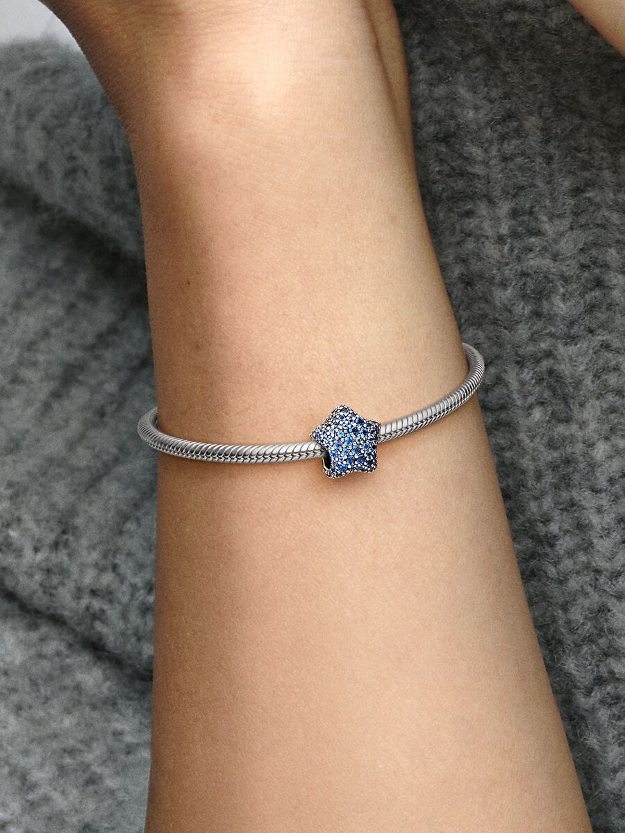 Charm Étoile en pavé audacieux