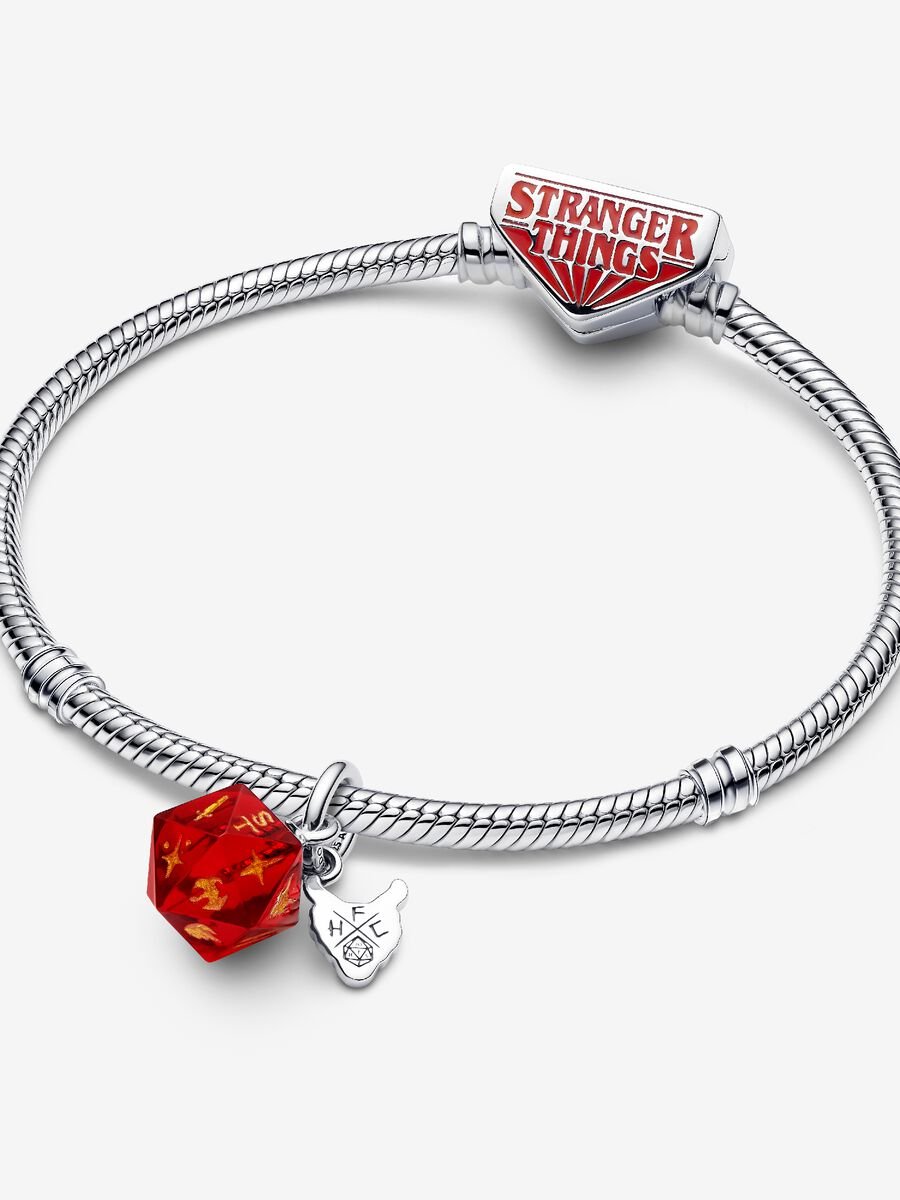Charm-pendentif Hellfire Club de Stranger Things