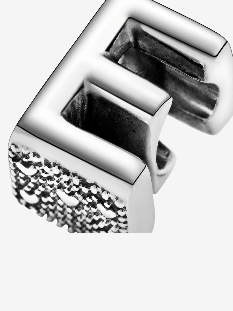 Charm Alphabet Lettre E