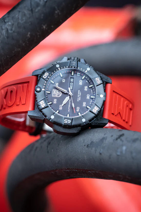 LUMINOX MASTER CARBON SEAL AUTOMATIC XS.3875