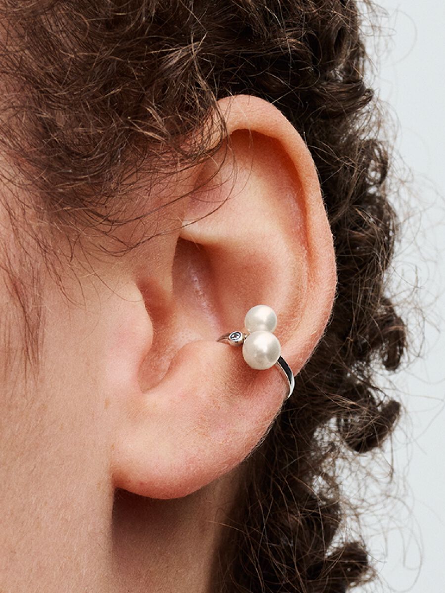 Bijou d’oreille avec deux perles de culture d’eau douce traitées
