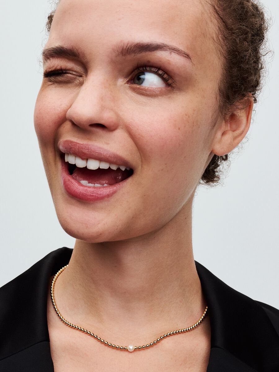 Collier avec billes et perle de culture d’eau douce traitée