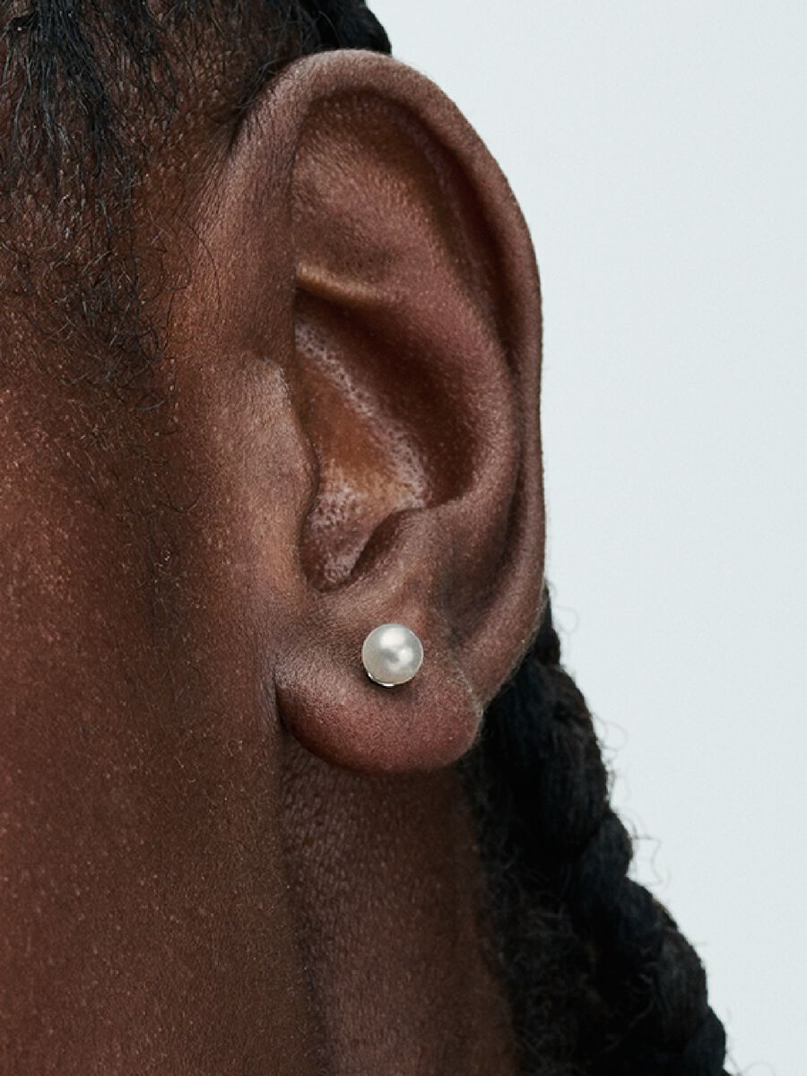 Clous d’oreille à perle de culture d’eau douce traitée de 4,5 mm