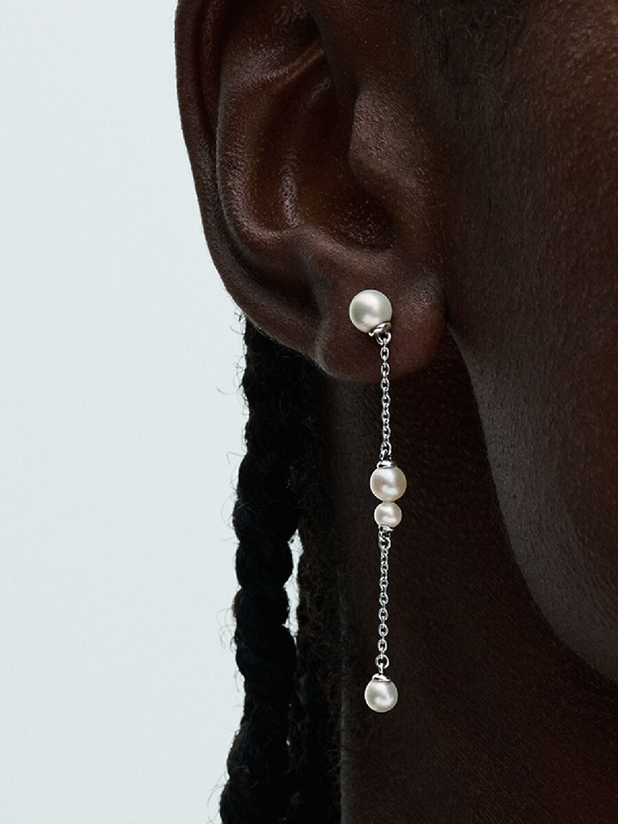 Pendant d’oreilles avec perles de culture d’eau douce traitées