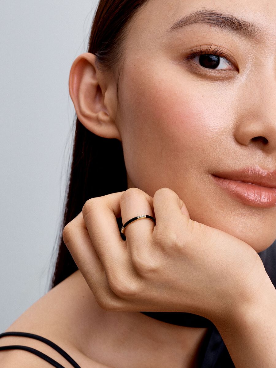Bague Émail noir et pierres