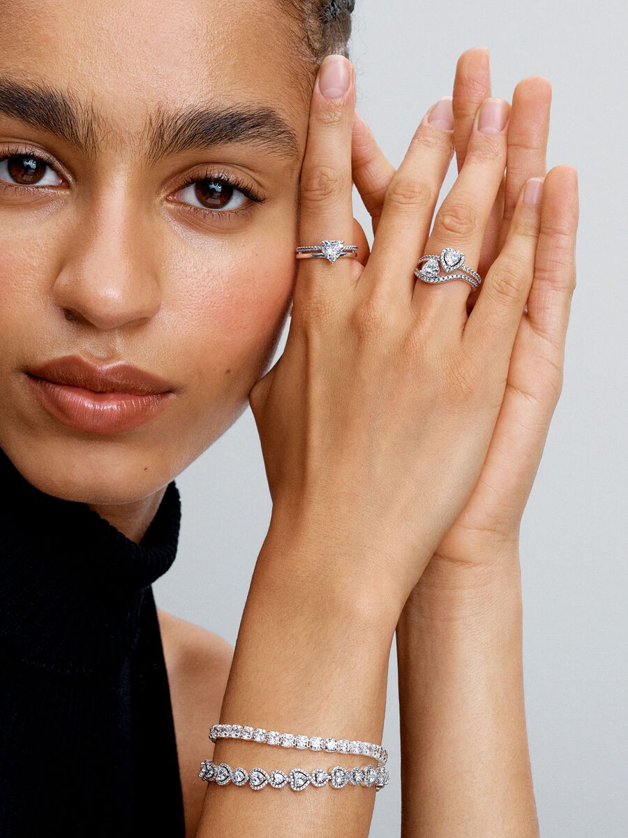 Bague Cœur ondulé en pavé