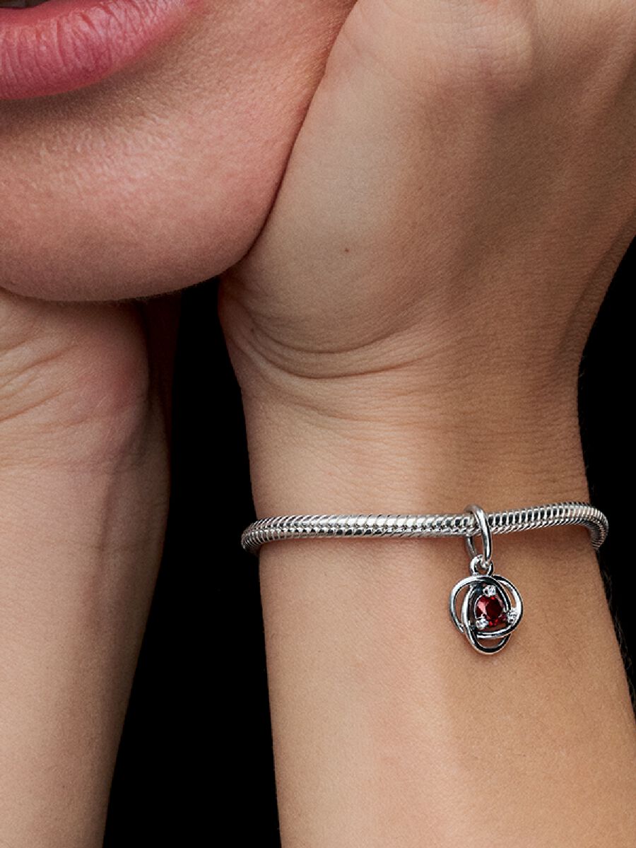 Janvier Charm-pendentif Cercle éternel rouge