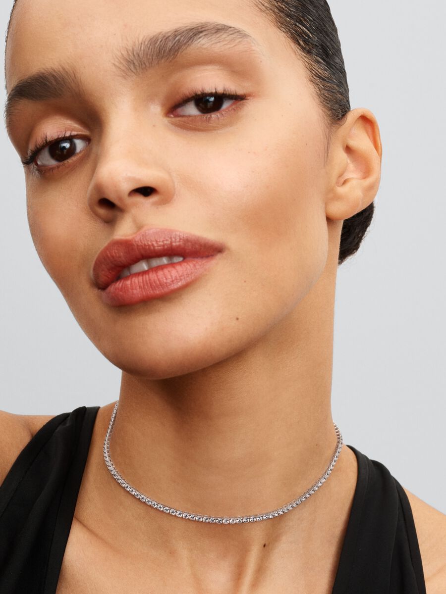 Collier ras-de-cou tennis