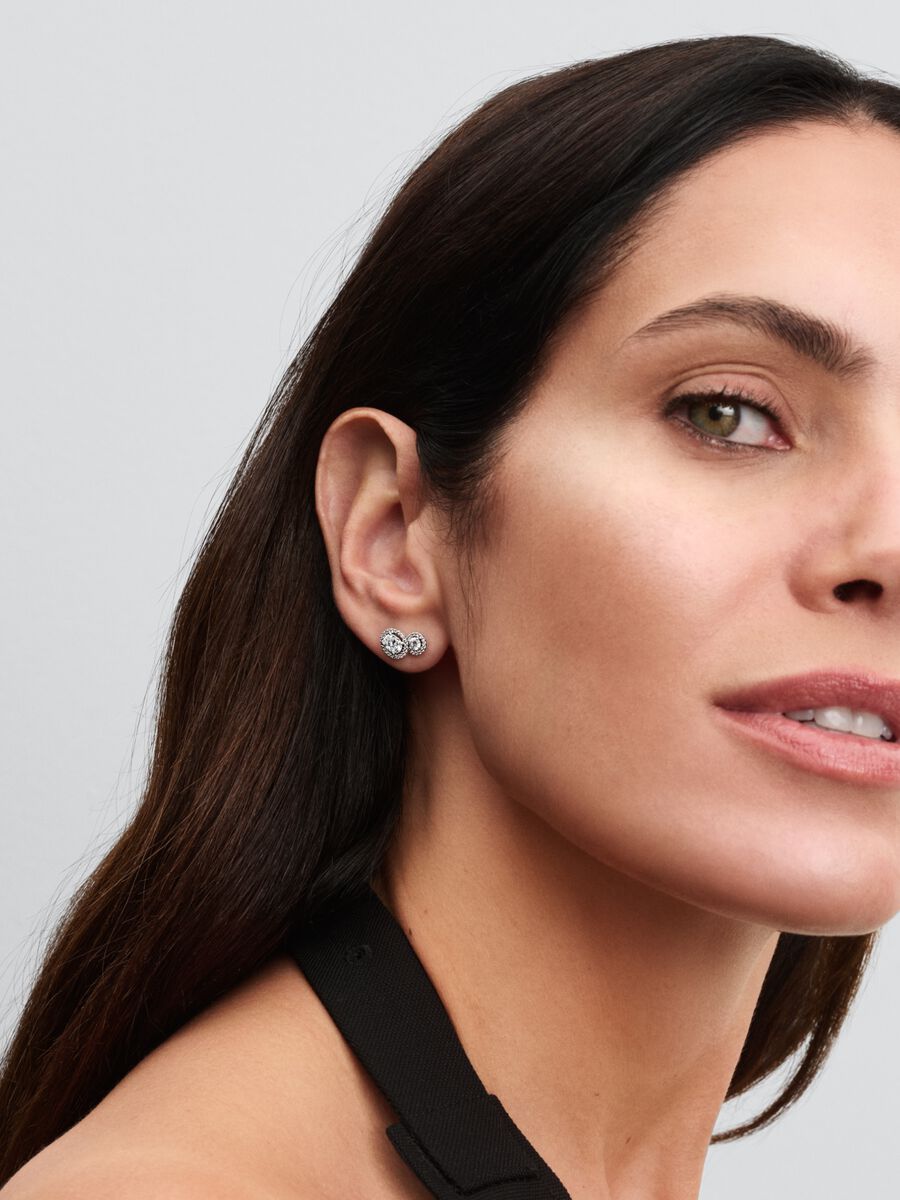 Clous d’oreilles Halo enveloppant
