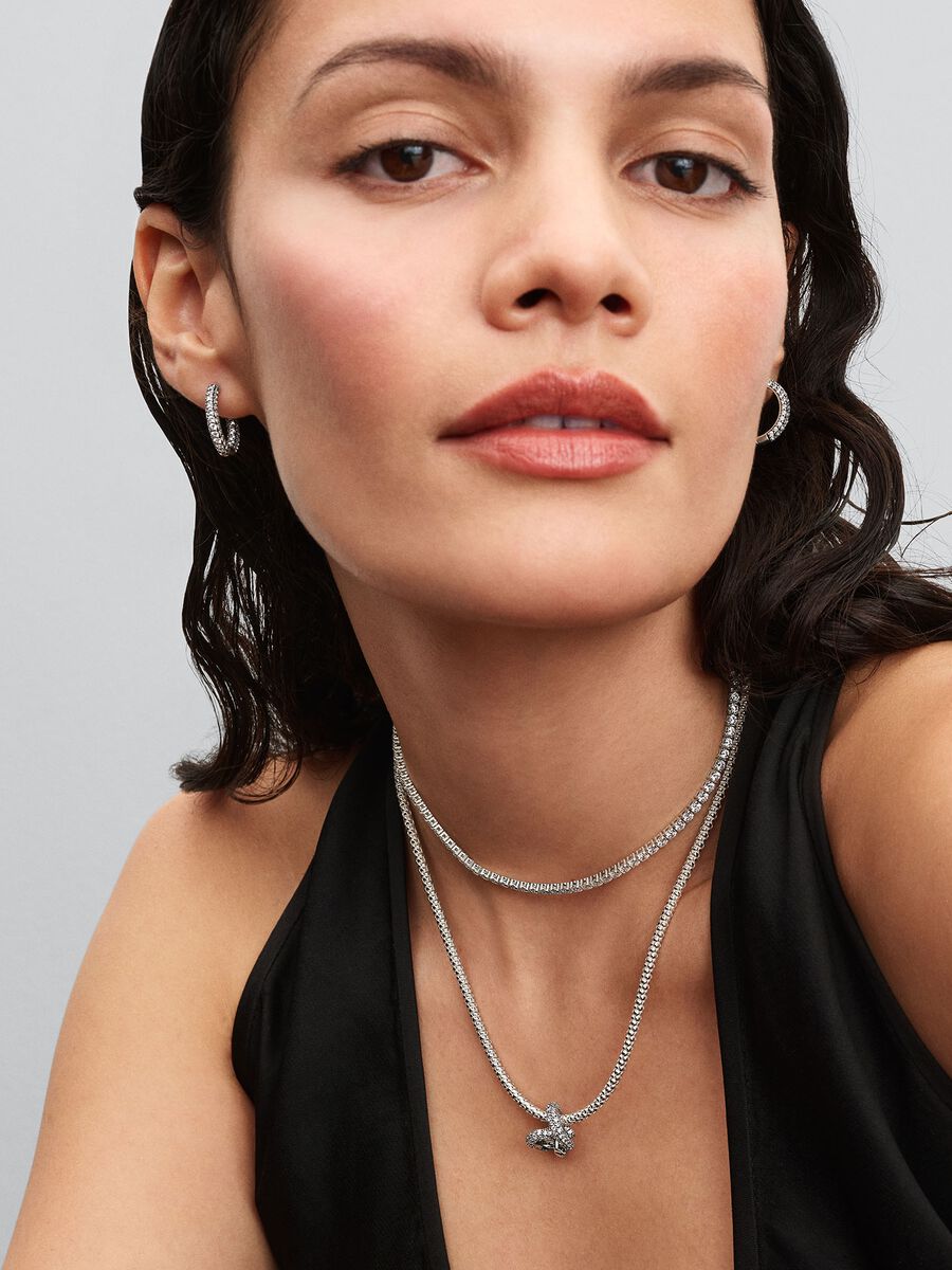 Collier ras-de-cou tennis