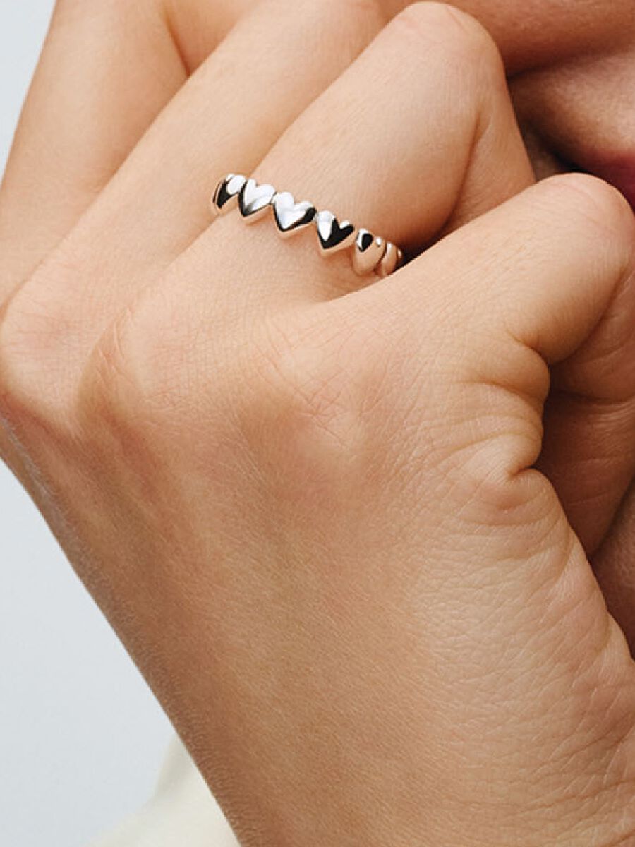 Bague Rangée de cœurs