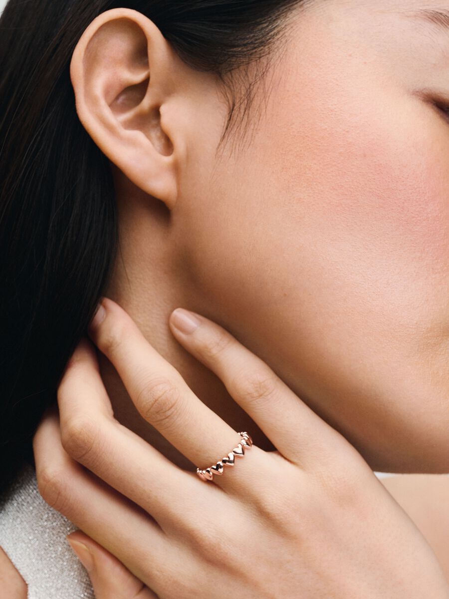 Bague Rangée de cœurs