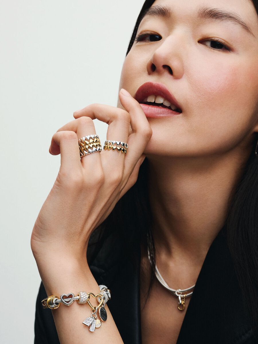 Bague Rangée de cœurs