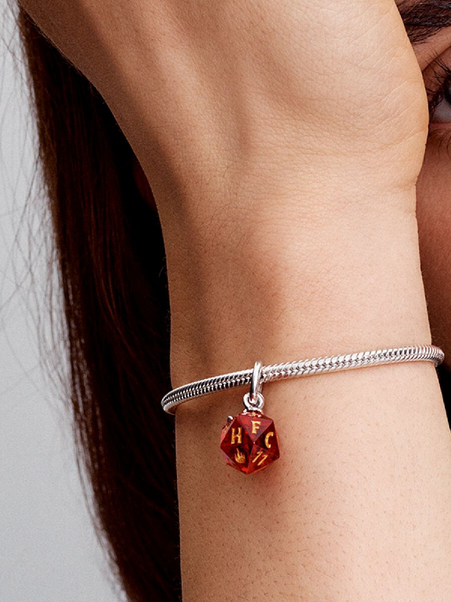 Charm-pendentif Hellfire Club de Stranger Things
