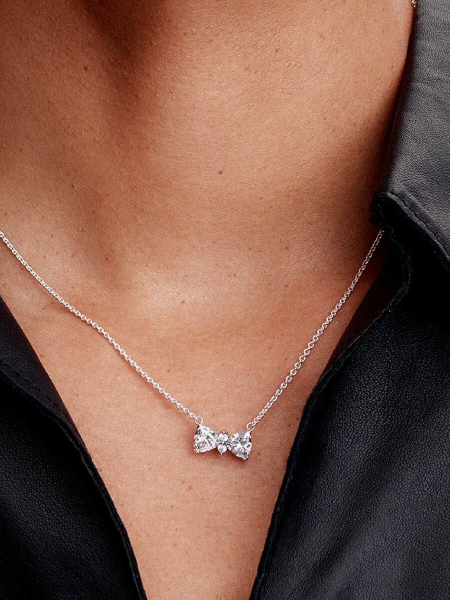 Collier Boucle scintillante