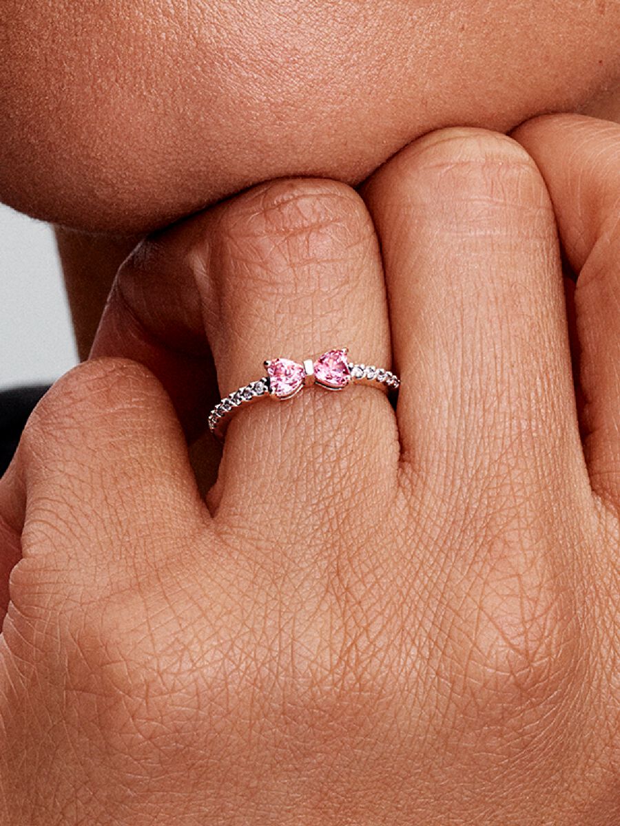 Bague Boucle rose scintillante