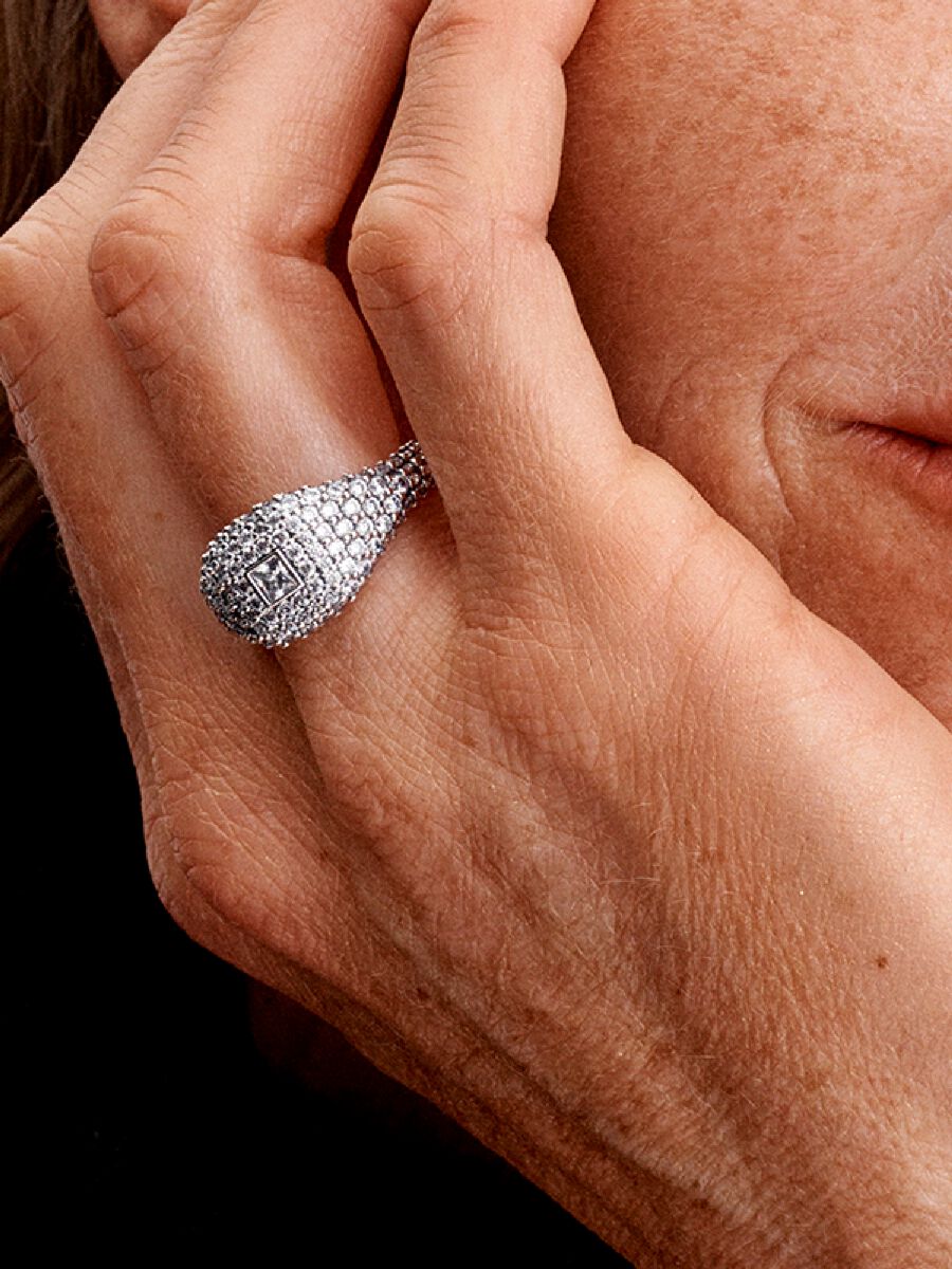 Bague Cocktail carrée pavée