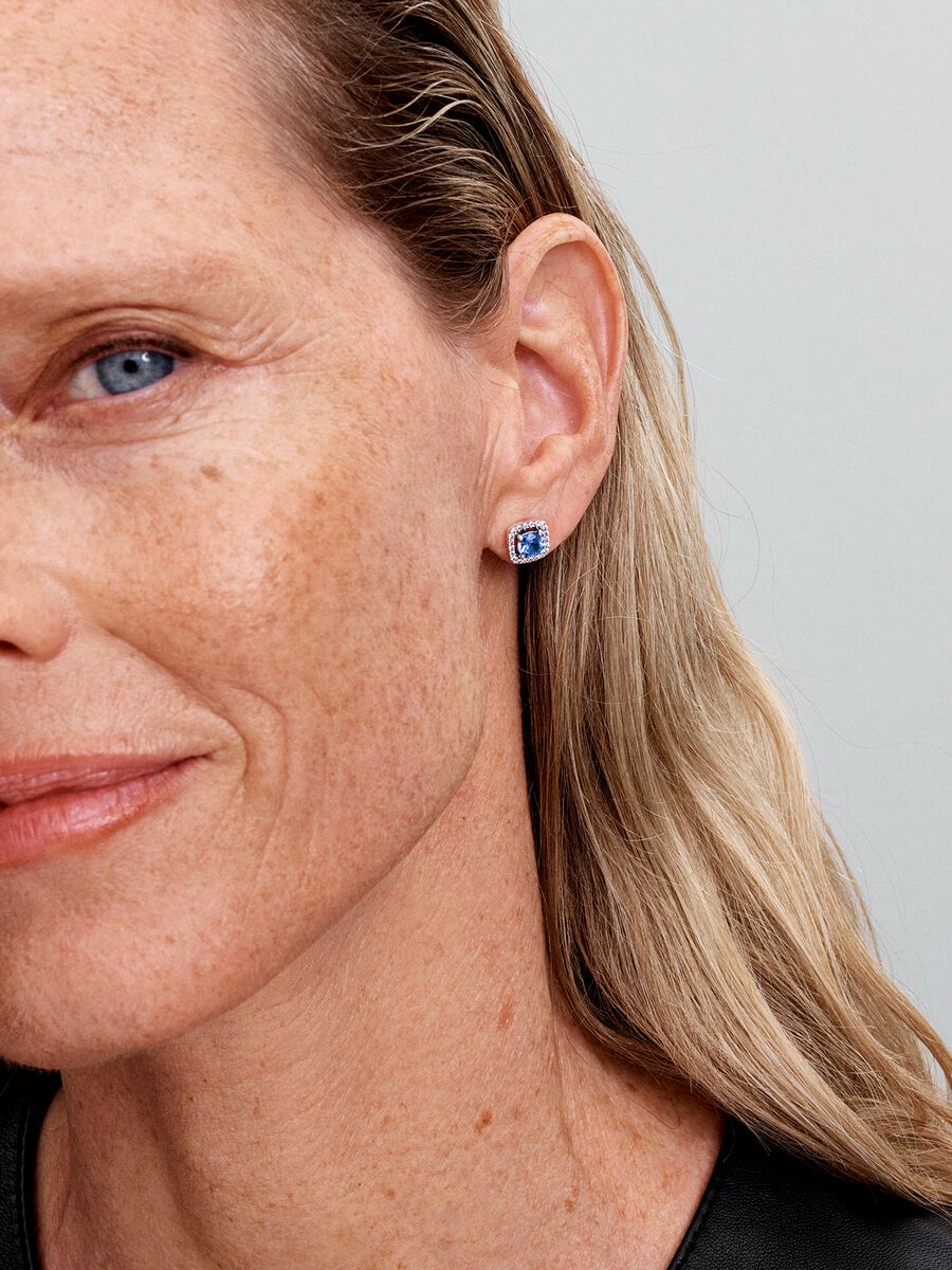 Clous d’oreilles Halo carrés scintillants
