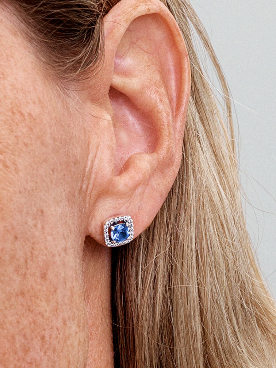 Clous d’oreilles Halo carrés scintillants