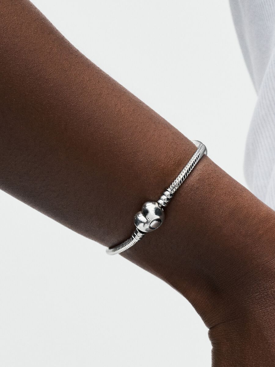 Bracelet à fermoir en cœur et à chaîne serpentine Pandora Moments