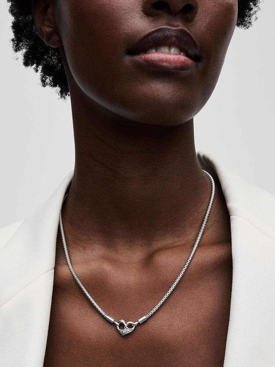 Collier à chaîne cloutée
