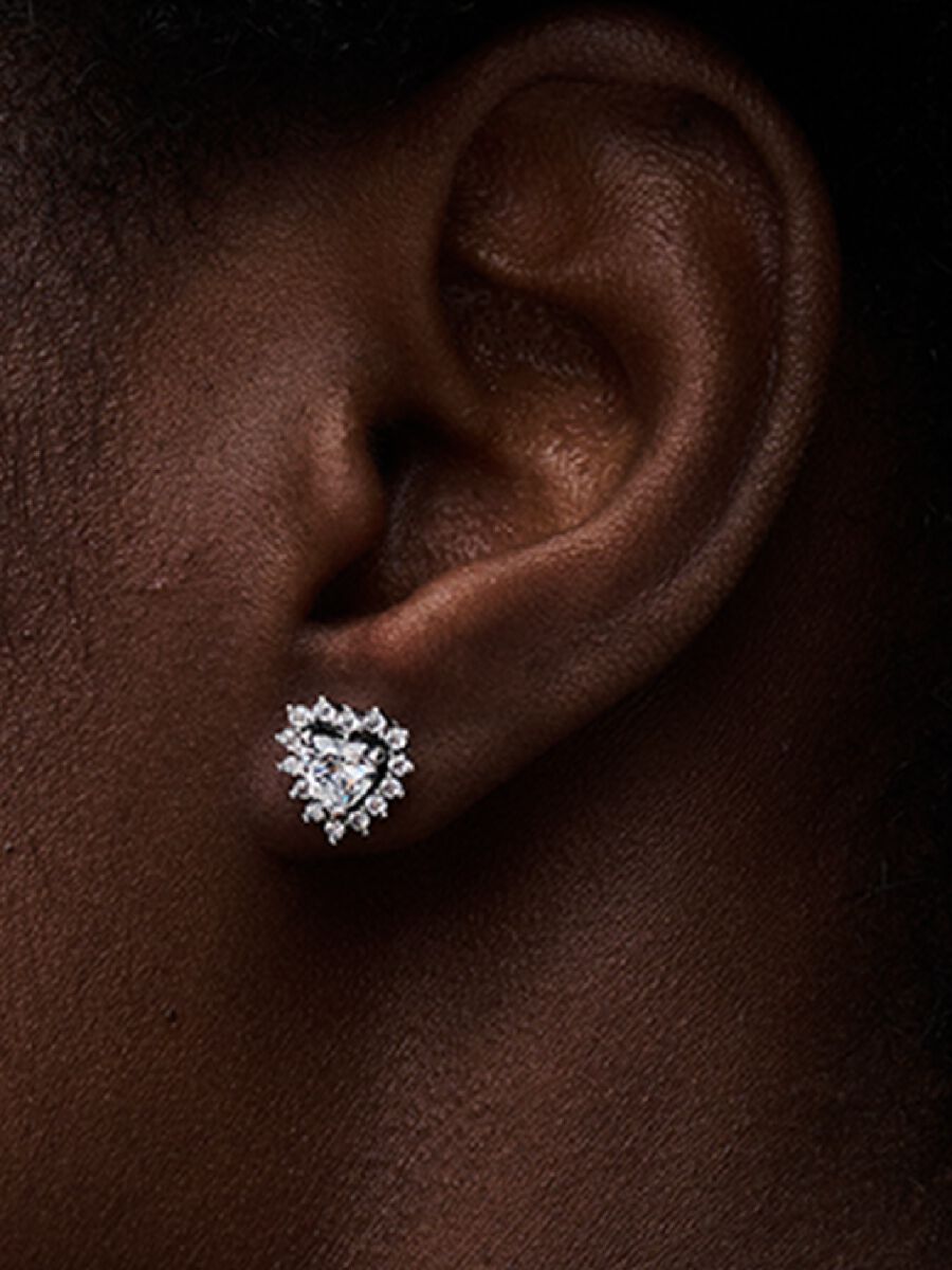 Clous d’oreilles Halo en cœurs scintillants