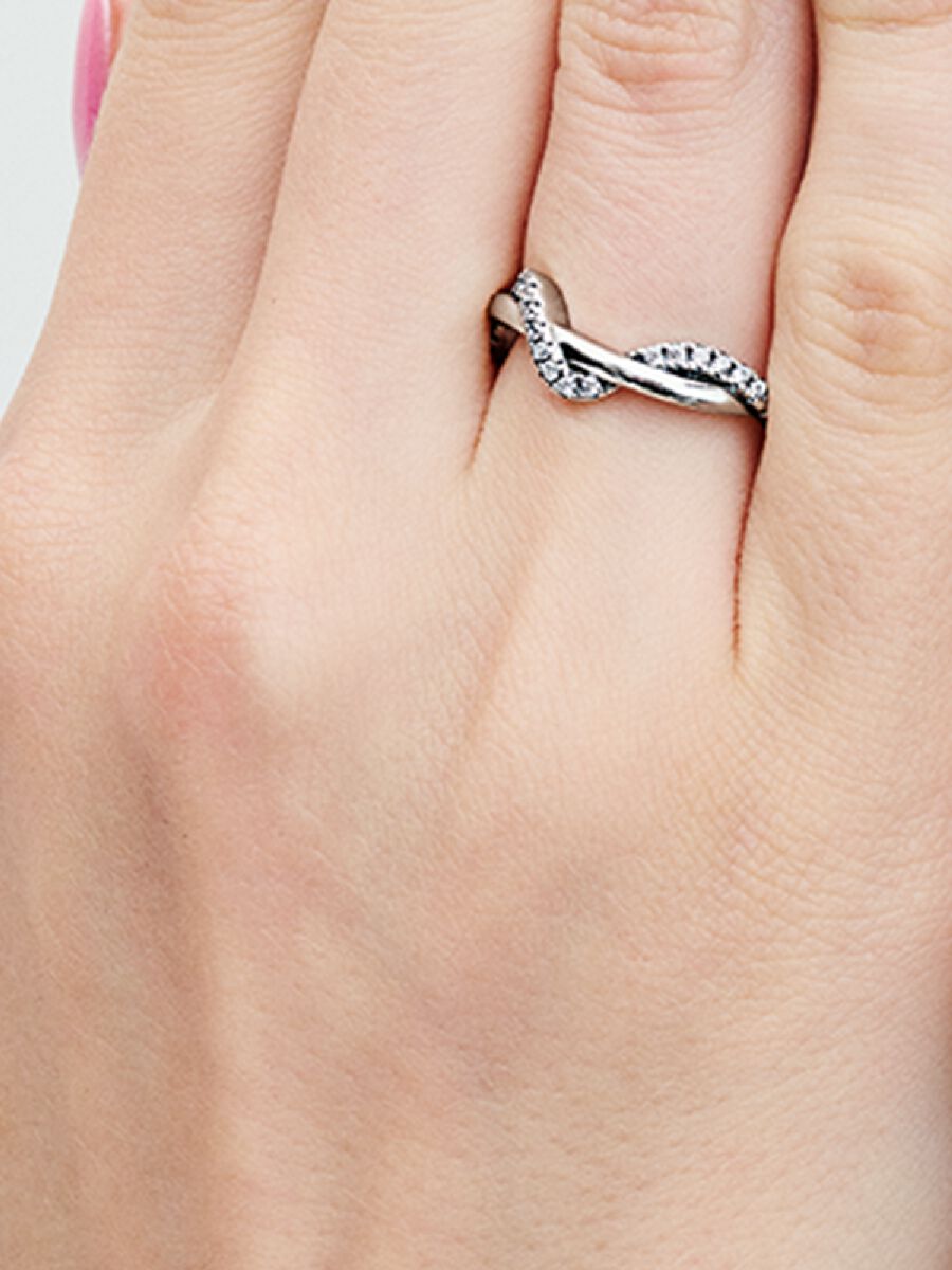 Bague Vague entrelacée scintillante