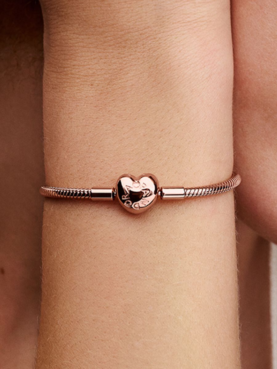 Bracelet à fermoir en cœur et à chaîne serpentine Pandora Moments
