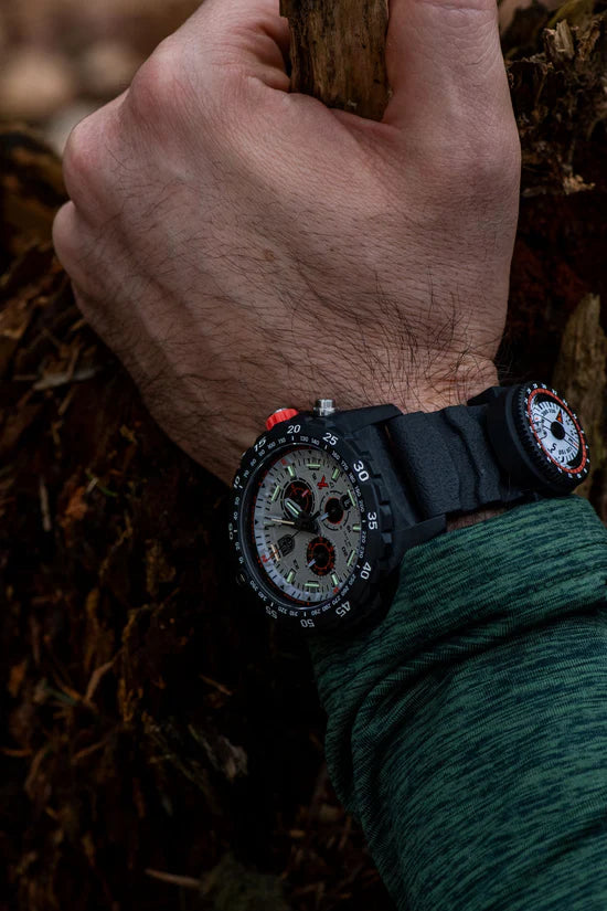 LUMINOX BEAR GRYLLS SURVIVAL MASTER 3748