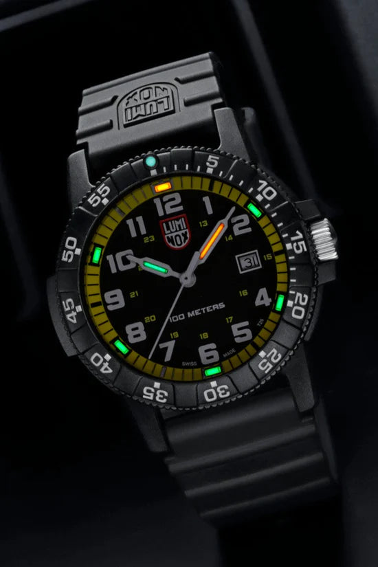 LUMINOX LEATHERBACK SEA TURTLE GIANT 0325