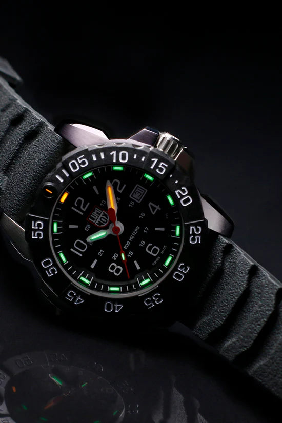 LUMINOX NAVY SEAL STEEL 3251.CB