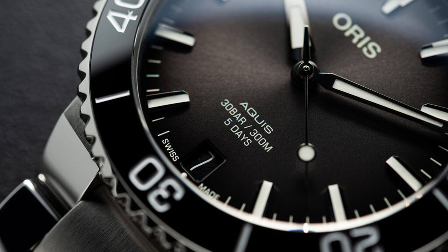 Aquis Date Calibre 400