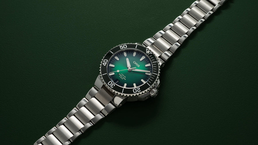 Aquis Date Calibre 400